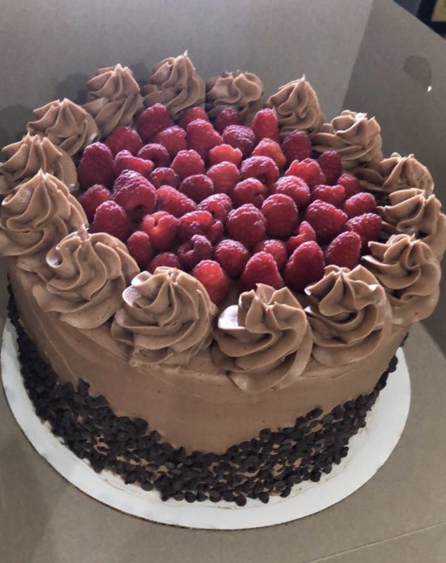 Kupcakes_by_K's tweet photo. 3-Layer Chocolate Raspberry Cake🎂🍫😍 #chocolatecake #houstonpastrychef #pastry #chocolateraspberrycake 
-Chef K👩🏽‍🍳 https://t.co/BDBiMtmnYV