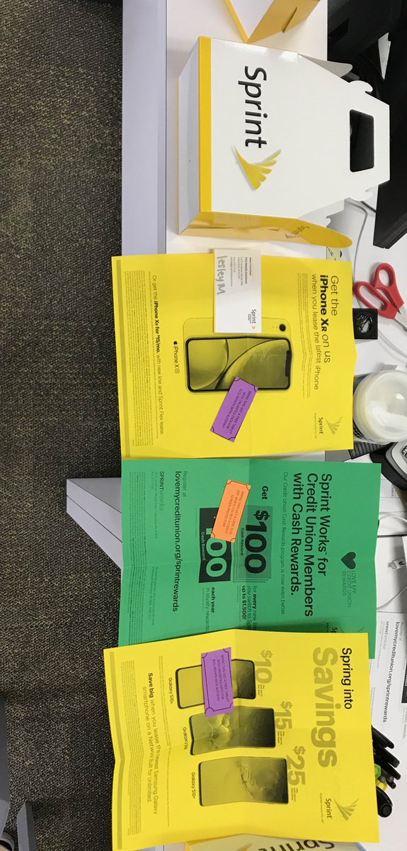 kellyackerman78's tweet photo. Passing out #Sprint goodie boxes in Columbus Indiana. #AHOD #kruzectrl @kruzeman @wderrickwla https://t.co/2T77cOiG1u