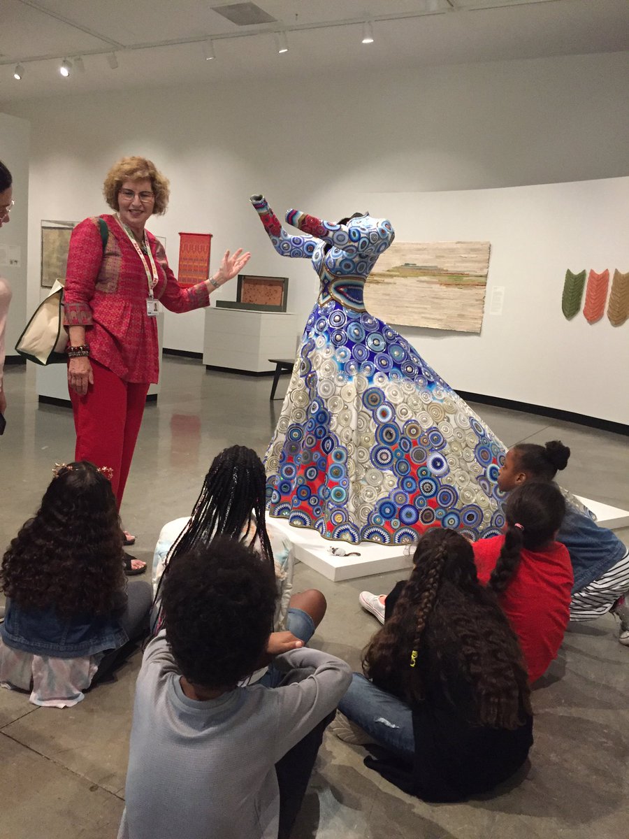 TeaneckWhittier's tweet photo. Advanced Art students in 4th Grade visited the Montclair Art Museum and explored the Fiber Art exhibition. All of the artists in the exhibition are New Jersey artists! https://t.co/JKNbFgYQEh