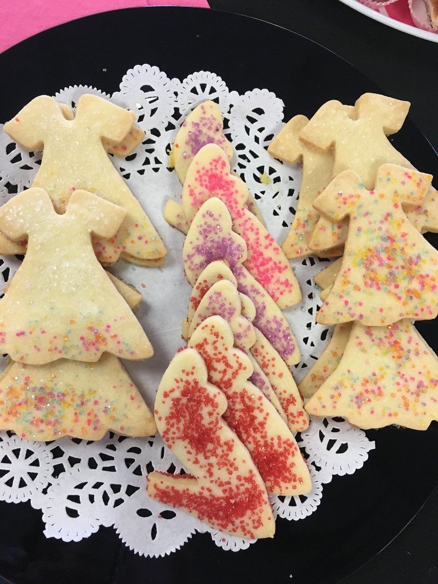 Dresses4_Prom's tweet photo. Thank you @BBBakery  for all of the delicious treats you donated for our big day! The dresses and shoe cookies were almost too pretty to eat. The girls and their entourage loved them! Thanks for all your continued support. https://t.co/pGDMskZUe1