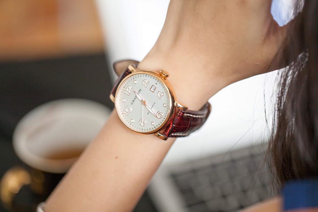 Grayton_Watches's tweet photo. Light up your day with elegance and Grayton Automatic Watch White Silver Dial & Brown Croco Embossed Leather Strap.
#GraytonWatches #Graytonlife #Grayton #Automaticwatches https://t.co/hXwbalkAXD
