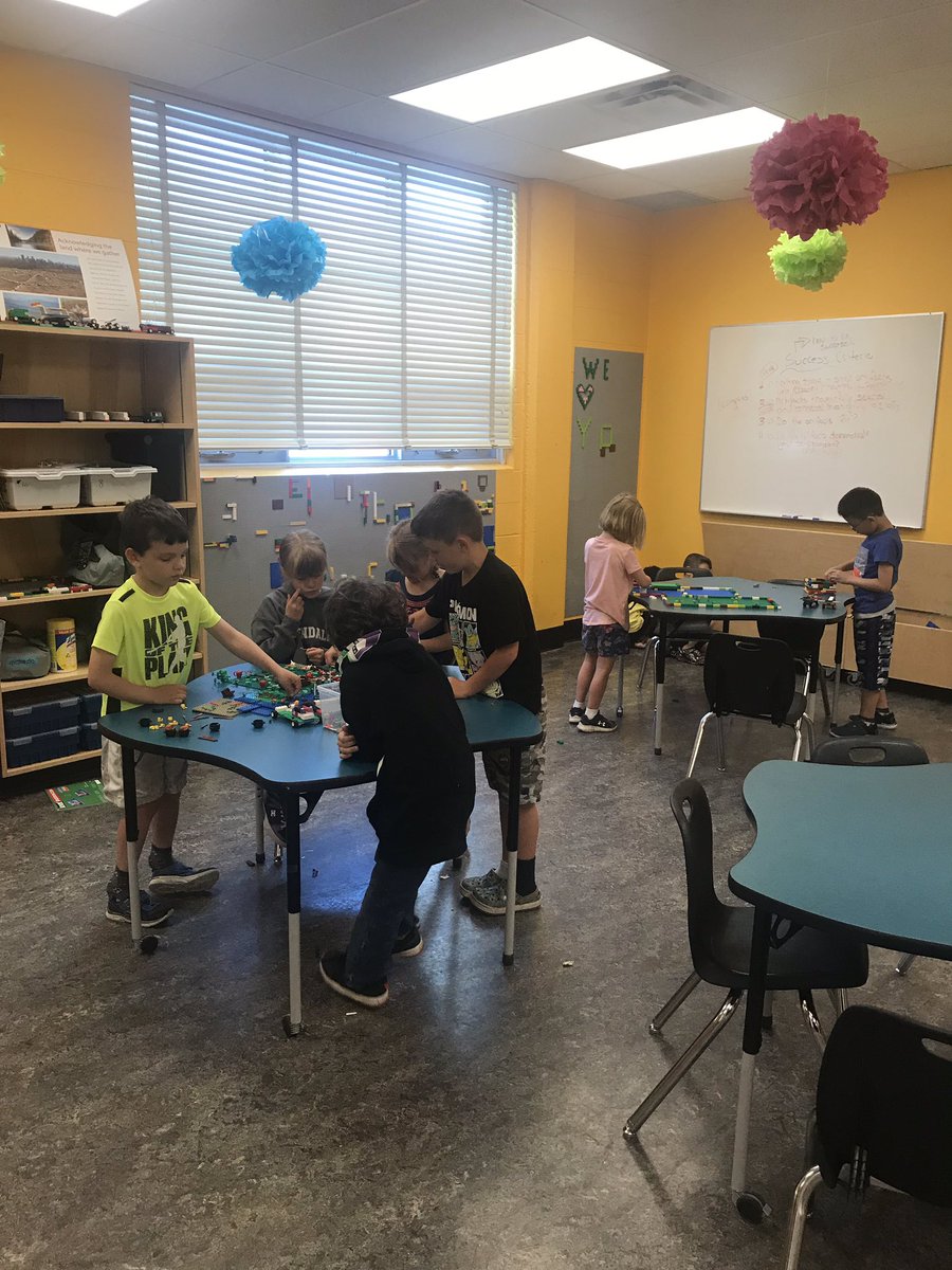 glendalecbe1's tweet photo. Grade 1/2 - Lego, Kapla blocks, Makedo, cardboard and lots of #imagination https://t.co/8XhvsCJYnj