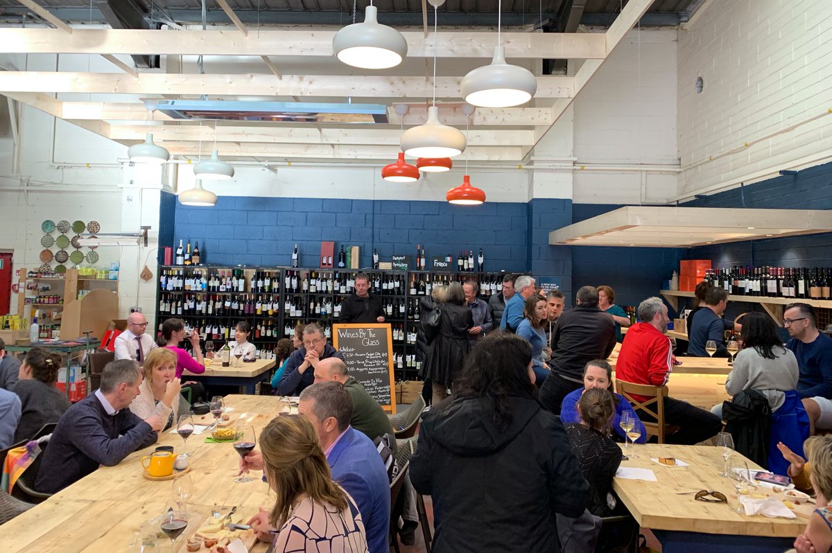 What a beautiful evening at <a href="/H2gTwilight/">Twilight_h2g</a>

A lovely way to spend a Thursday evening. Great wines, cheese + meat  boards by <a href="/brid_h2g/">brid carter</a> <a href="/Colm_h2g/">Colm Carter</a> &amp; delicious treats + coffee by <a href="/CH_Dublin/">C+H Dublin</a>

If I lived in the area again, I could see myself food shopping while drinking some🍷 &amp; eating🧀