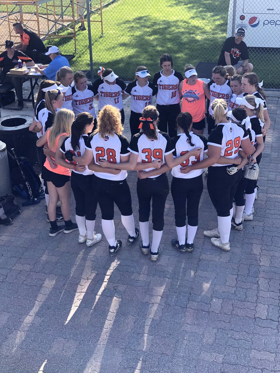FHSTigerSB's tweet photo. Great run Tigers!!!   We are so proud of you!!! https://t.co/ezCuvEMCyY