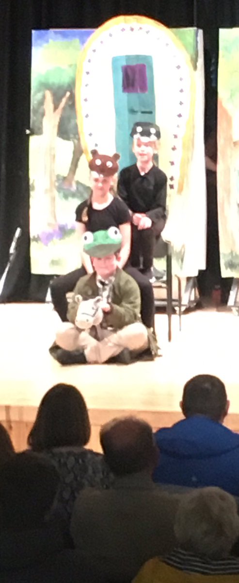 MuirtownP's tweet photo. A huge well done to P6 for their fantastic performance of Wind in the Willows tonight! You were all amazing!! https://t.co/Wtr1tIUmTR