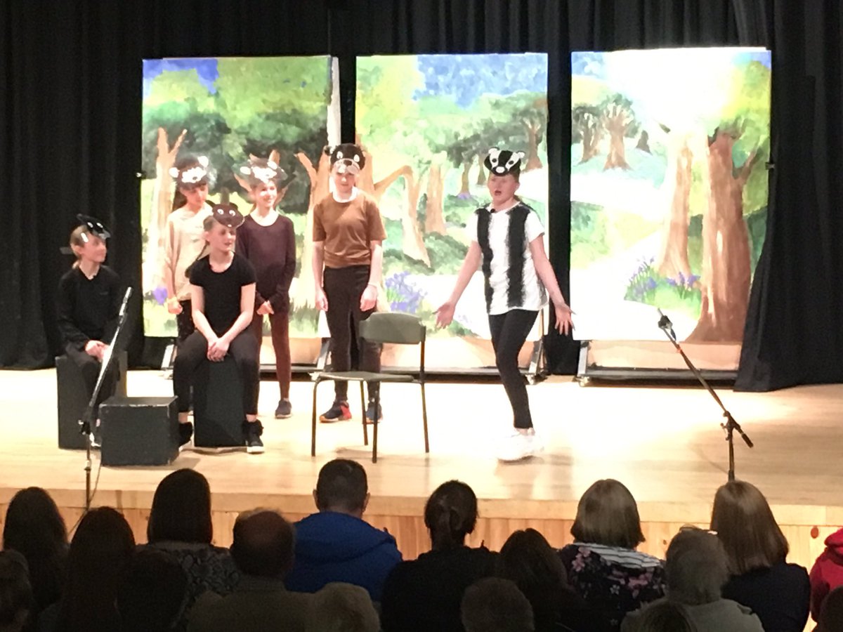 MuirtownP's tweet photo. A huge well done to P6 for their fantastic performance of Wind in the Willows tonight! You were all amazing!! https://t.co/Wtr1tIUmTR