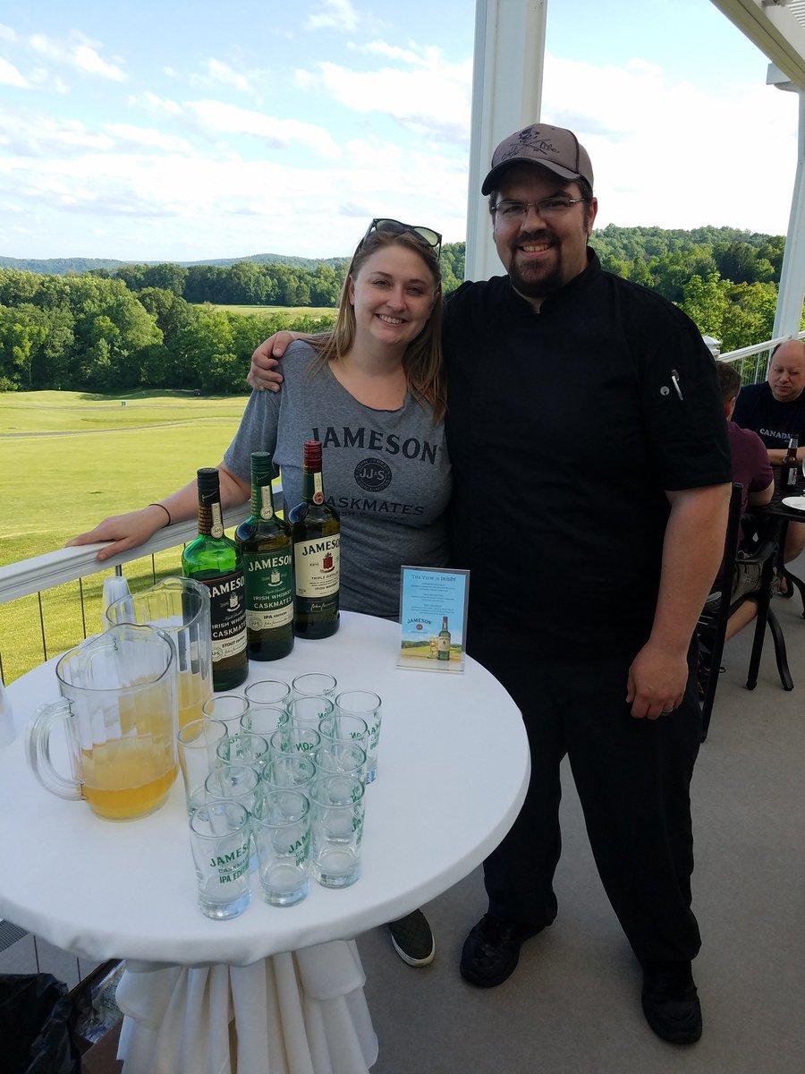 Party on the Patio <a href="/theviewisawesom/">theviewatmorganhill</a> The View at Morgan Hill ....the fun continues until 9pm. #theviewisawesome