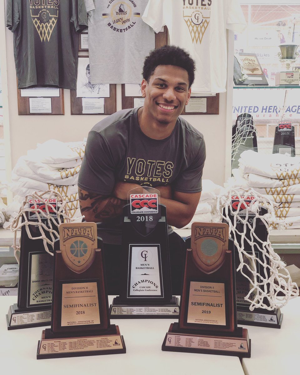 _KPT_22's tweet photo. 5 🏆 In Two Years ... Part Of Something Special 🙌🏽 #Section22 #ForFotu 🙏🏽 https://t.co/TkvVVaQvne