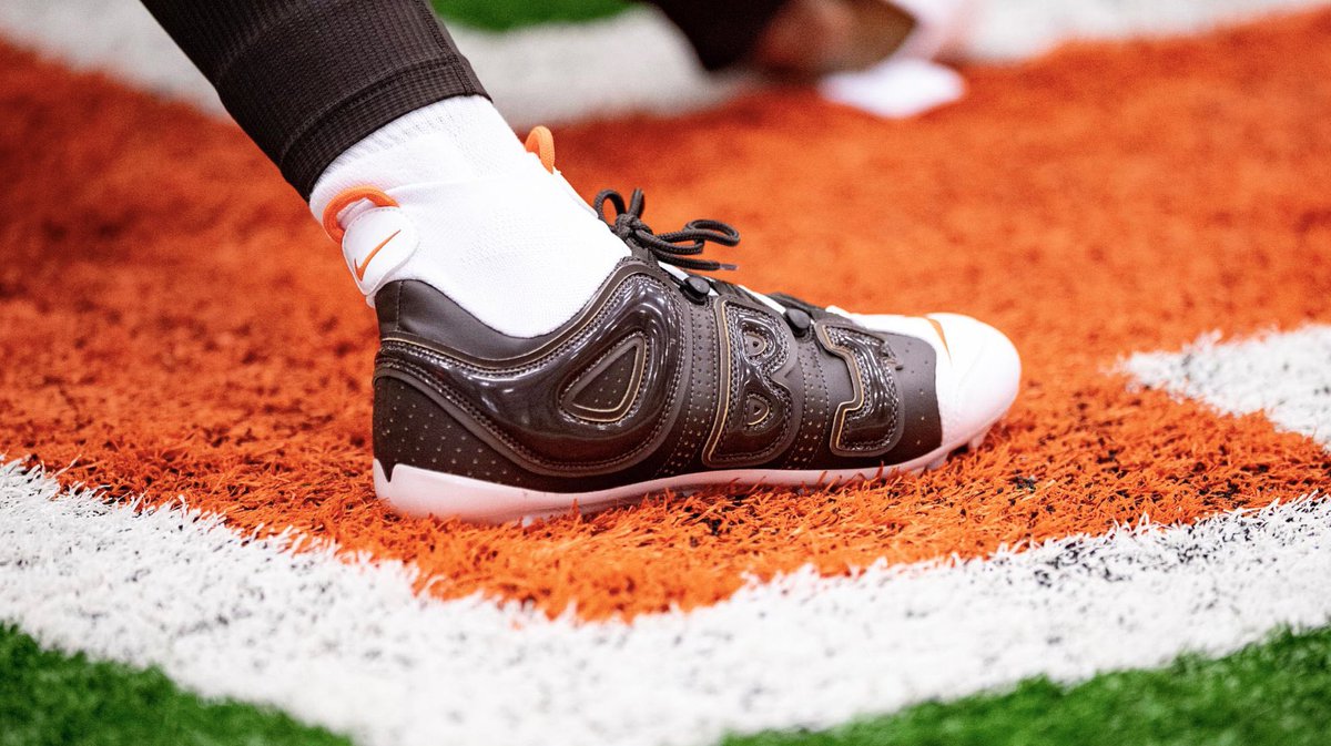 obj cleats orange