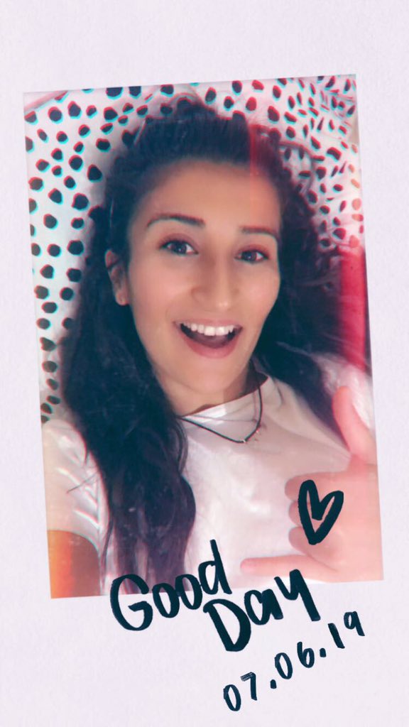 hafizeuysall's tweet image. Şuraya mesaisinin artık başlayacağını öğrenen bir kız koyalım🥰 🏊‍♀️ #timetoswim