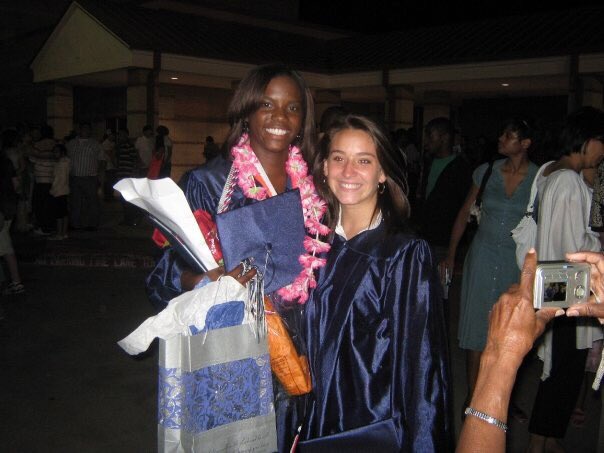 e_lee_see_uh's tweet image. On this day ten years ago the first graduating class of @ManvelHS graduated! #ClassOf2009 #HokaHey @ManvelMajestics ❤️💃🏾