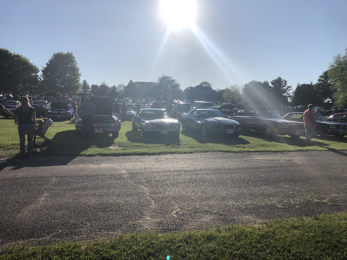 What a night for the Cruise In <a href="/meatmerchant/">The Meat Merchant</a> is here serving great food.  Ice cream truck We are here for another hour come on out! 50/50 will be large tonight