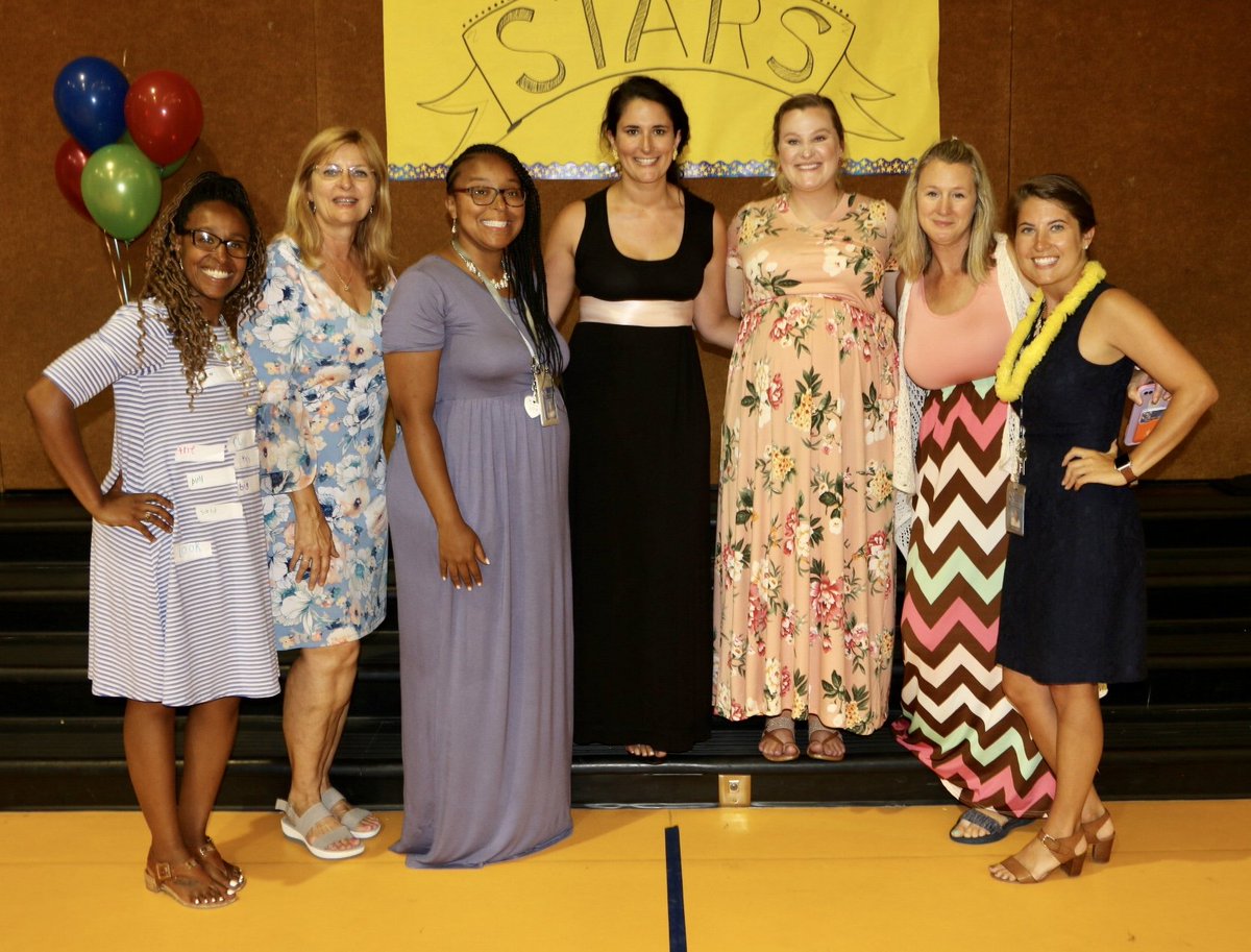 mrsevansK's tweet photo. Dream Team!  Kindergarten teachers rock! @DMorris_Teacher @LauraatChalkley @miss_aylor @SummerC954 #weRUNasONE #Kindergarten #wordwallball https://t.co/koVGHX4jk7