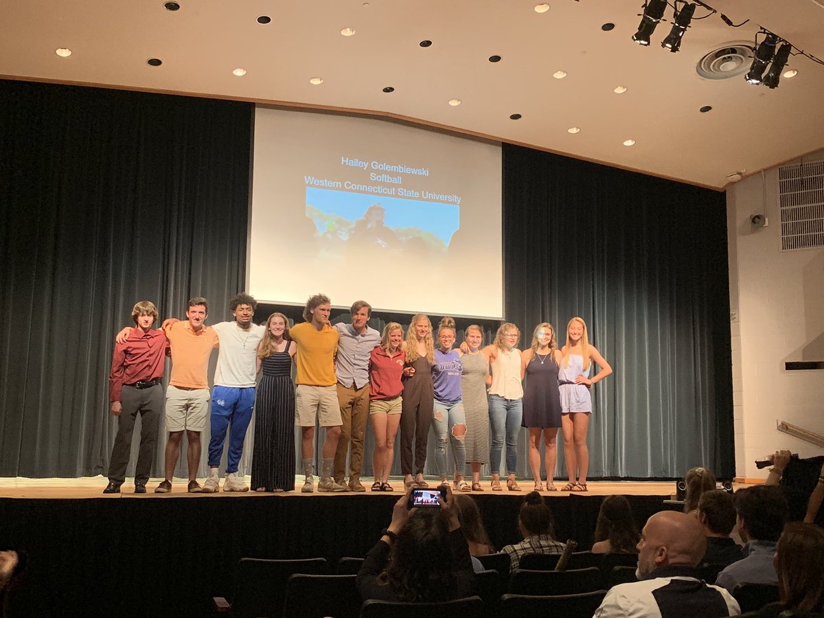 kreos12's tweet photo. EOS Spring Sports Awards https://t.co/4vwbONWjtO