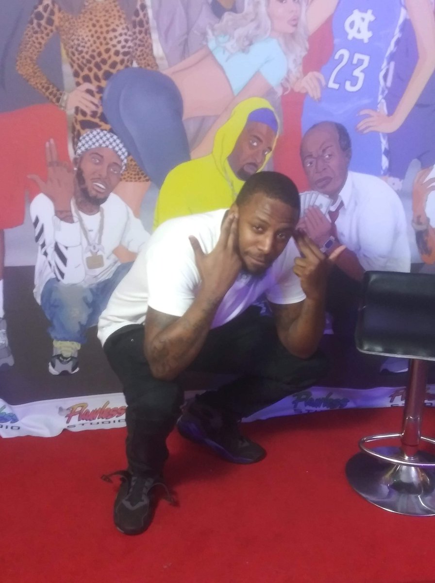 JrDaArtist2's tweet photo. Flawless loung event https://t.co/dOTO1EgLYM