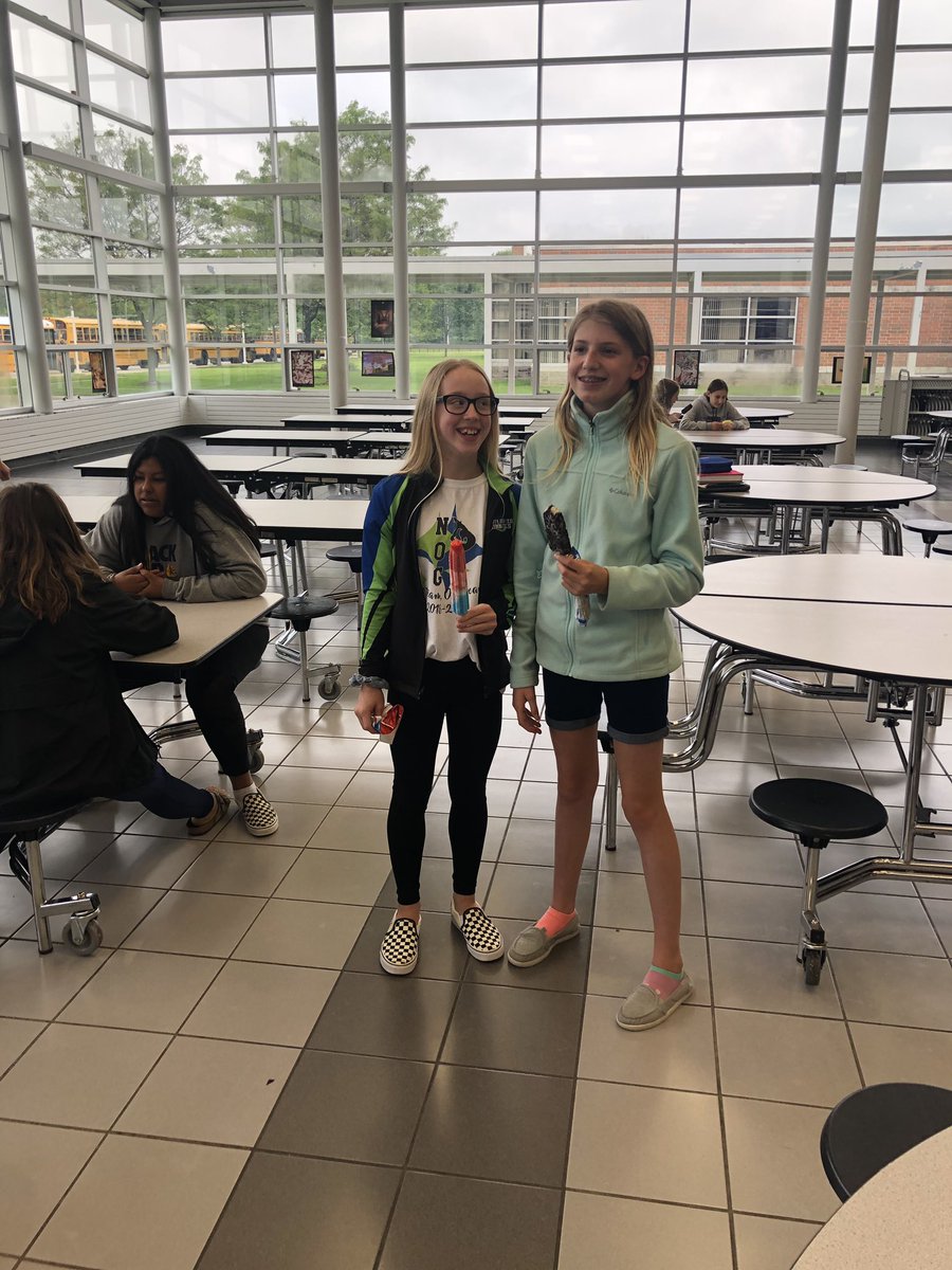 Sislowski03's tweet photo. PBIS Bus of the Month-The Ice Cream Truck was Back!
#pbis #busofthemonth #ofms https://t.co/sp5BcQSasN