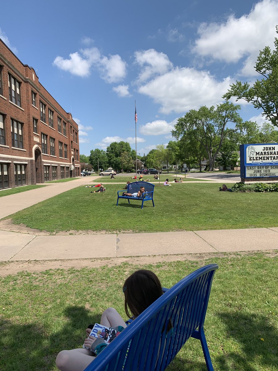 MrAReiche's tweet image. Today was the perfect day to get outside and enjoy the beautiful weather while doing some reading! #Teach4Me