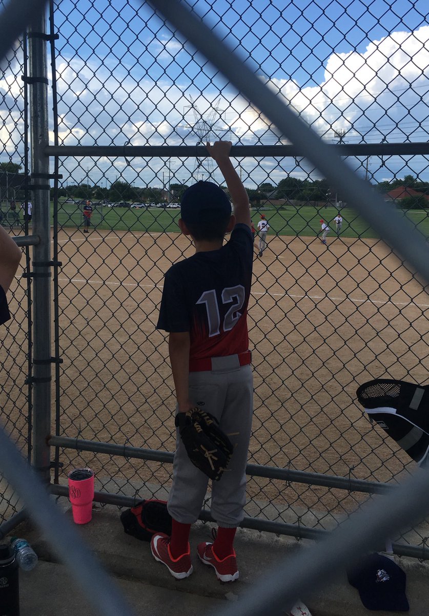 techclara's tweet photo. We had an amazing day with our super smart Librarians at #etsiLIB! And Iโm ending my day with my favorite baseball player! #pisdetsi https://t.co/mUCJistA4G