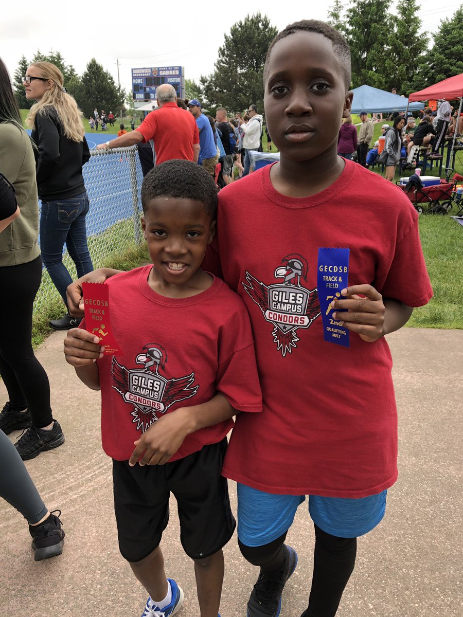 a_symchyshyn's tweet photo. Busy day at our Regional track meet today but what an incredible day it was! We had 102 athletes compete and 32 of them have made it to districts next week! More importantly, their positivity, sportsmanship and teamwork was outstanding! Way to go @GilesCondors track team! https://t.co/AL5ofmvZB5