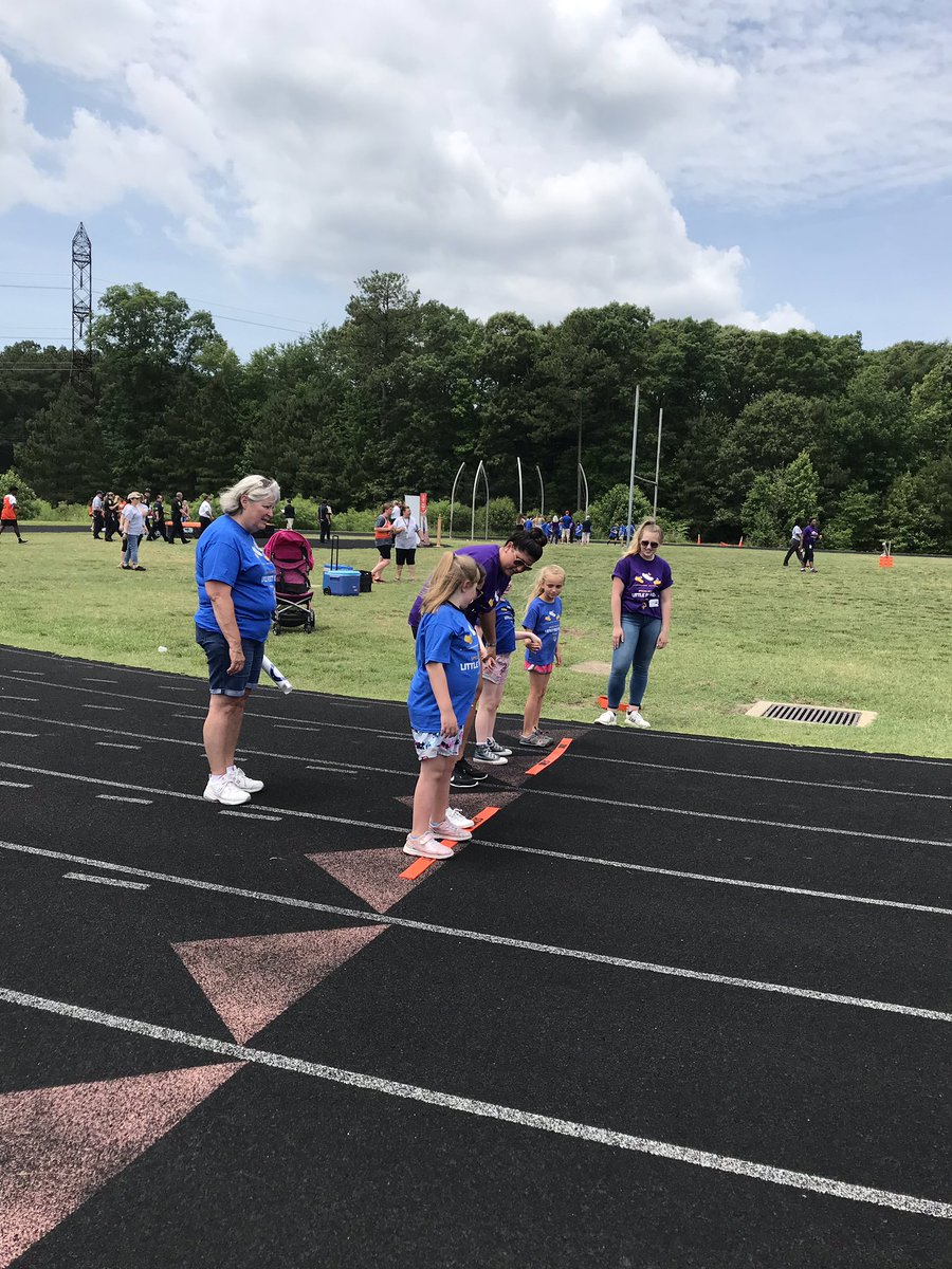 natdallaire's tweet photo. So proud of my peer mentors and our communication support friends at the Special Olympics at Tabb High School today. Our mentors were sweet and encouraging and the smiles from all were worth all the missed recess time and hard work! #wearemustangs https://t.co/AFcuNTQH8Q