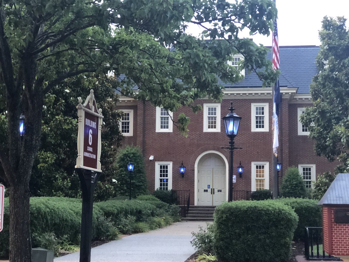 Our beautiful <a href="/vbschools/">VBSchools</a> admin building 💙 Blue lights to honor the victims of a terrible tragedy at the heart of our city. We are #VBStrong.