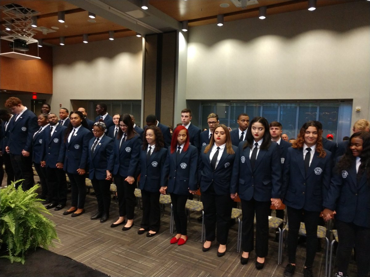 RhondaNeal100's tweet image. Congratulations to the Class of 2019 Career Pathways to Public Safety Graduates. @RCSDNYS  #UPrep #Vertus 95% Graduation Rate.  Thanks Mayor Warren and City of Rochester Officials for all your support!  @cgoldenleads @CityRochesterNY @RhondaNeal100