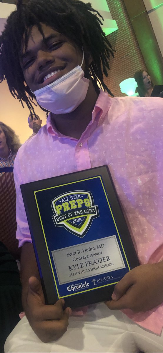 KyleFrazier44's tweet photo. Honored to receive the COURAGE AWARD!! All STAR PREPS BEST OF THE CSRA 2019 #CSRAPREPS https://t.co/lDq4GehryC