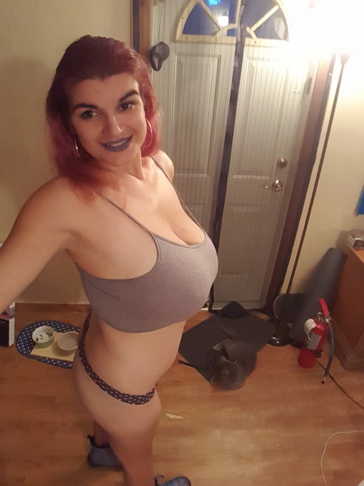 I hope everyone is having a wonderful day 😘💕 #ThongThursday https://t.co/A4czBz5aZt<a href="/tag/thongthursday"class="tags">#ThongThursday</a>