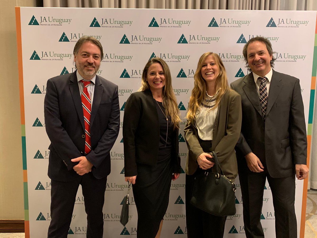 En #CenaDESEM con mis compañeros de hoy y de siempre <a href="/PwC_Uruguay/">PwC Uruguay</a>