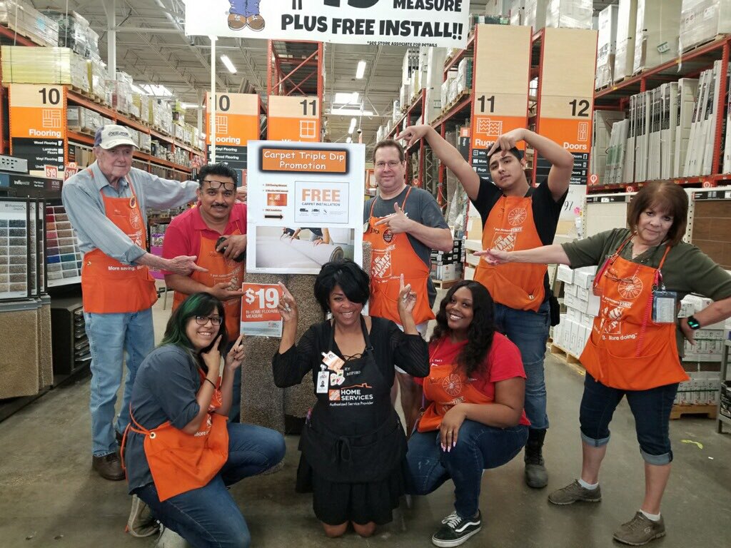 ANDRRAJ1's tweet photo. White Rock team is PUMPED about our carpet TRIPLE dip promotion!! Stop by to see what all the hype is about!! #ServeUpServices @tavares_gabe @hdpipeline_pete https://t.co/88c68Qy2DK