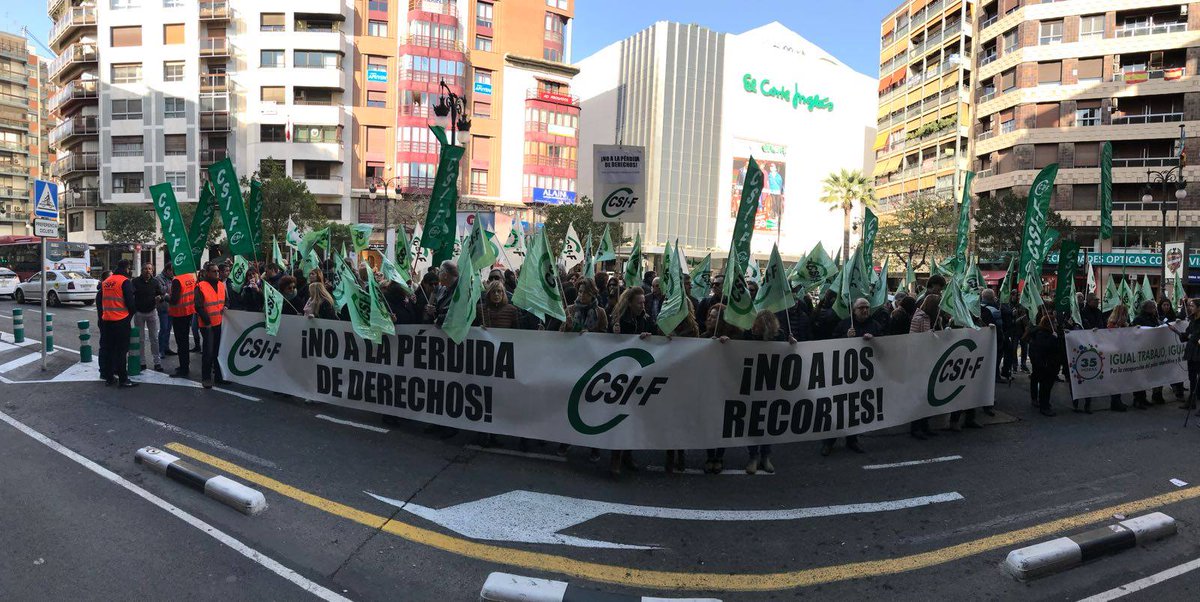 CSIAGE's tweet photo. Hoy #FF para #CSIF y para todos sus Delegados.Llevamos años reclamando la #EQUIPARACIONSALARIAL de los #empleadospublicos de la AGE con las #CCAA para todos.El 19J podemos dar un gran paso para conseguirlo.A IGUAL TRABAJO,IGUAL SALARIO! El 19J #VOTACSIF #VAMOSCSIF https://t.co/hj7i3Lqddm
