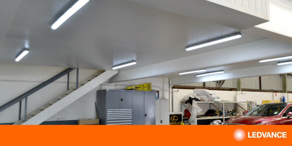 Para espacios húmedos, las #LED Damp Proof son una excelente opción. Se trata de unas #luminarias estancas con un atractivo diseño clásico o moderno, que reemplaza a las luminarias de tecnología tradicional con hasta un 50% de #ahorro energético. ow.ly/IaZ930oQB5P