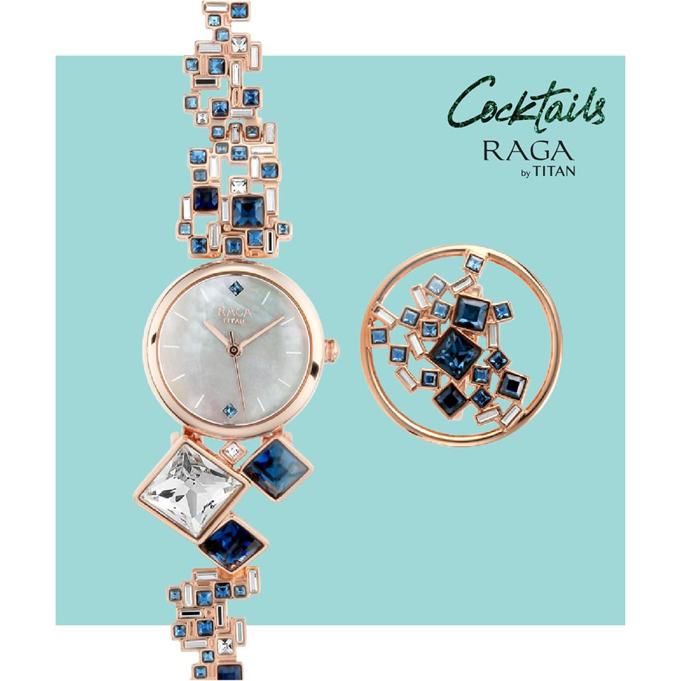 myraga's tweet photo. The Raga woman's shine stands out like the asymmetrical Swarovski crystals &amp; the elegant cocktail ring that comes with Enigma. What’s more? This timepiece also has a magnetic clasp, making it fashionable &amp; functional. #ShineFromWithin   #Titan
Shop now:https://t.co/uqKtwZ1wzy https://t.co/AehDaGE8ho