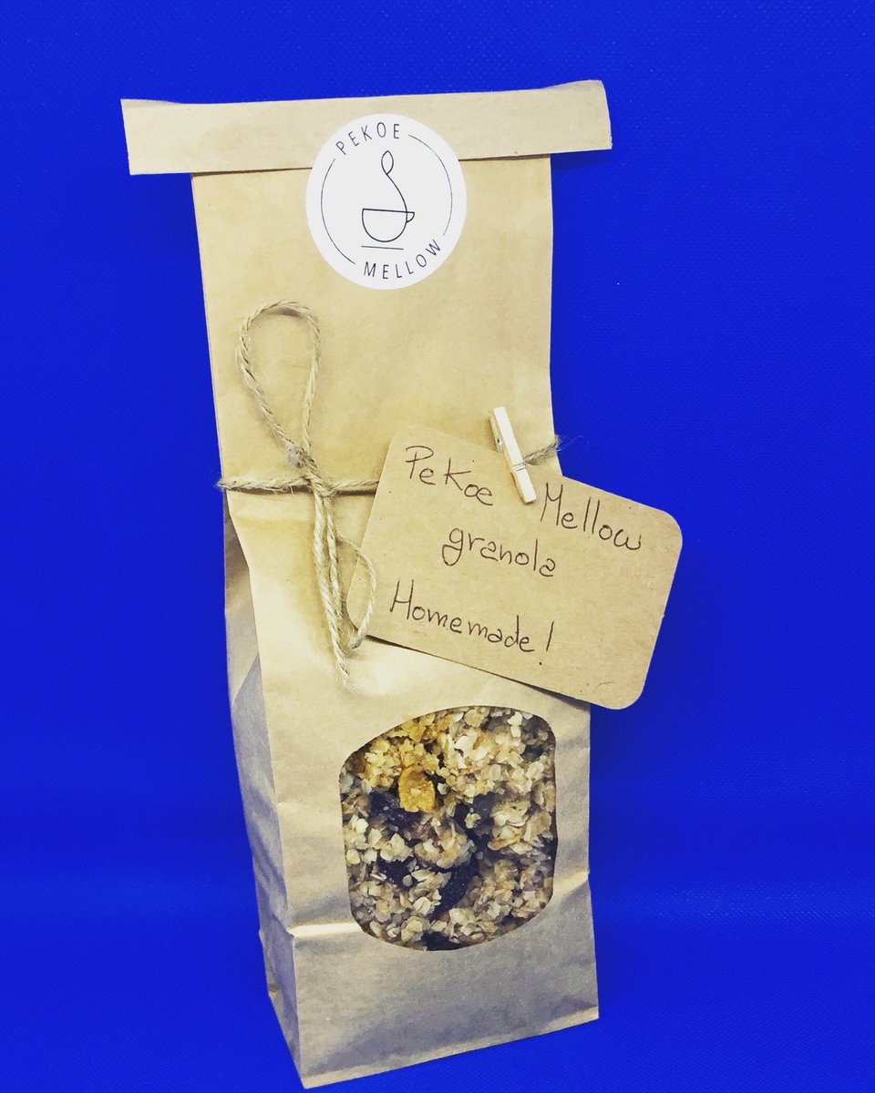 PekoeMellowTea's tweet photo. Start the day right with Pekoe’s freshly made granola. Golden crunchy, chewy goodness in a bowl! #pekoemellowteas #pekoemellow #pekoemellowteahouse #granola #greatfood #tea #breakfast #beautifulbreakfast https://t.co/r7ubOEeOot