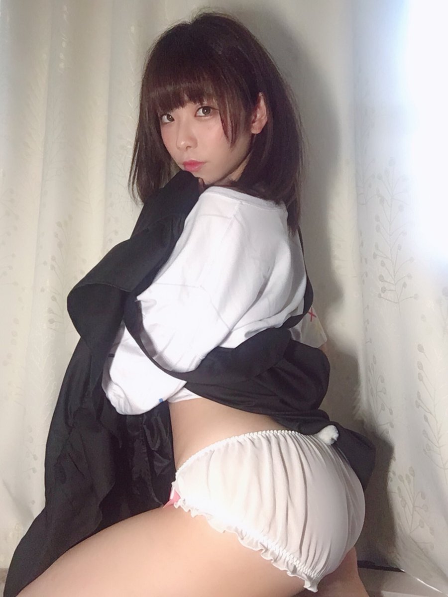 スカートたくし上げパンティー 