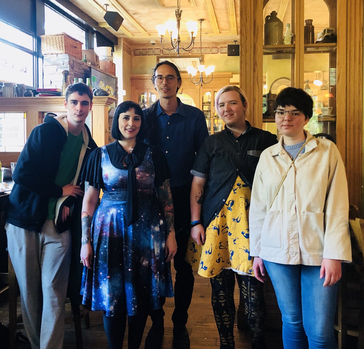 Great <a href="/caswe_acfts/">CASWE-ACFTS</a> session w/ my brilliant co-researchers re importance of participatory research w/ youth in care! So grateful to have them in my life &amp; part of my academic journey. More collabs soon!

#youthincare #youthmatter #childwelfare #bcpoli #fosterstrong #fostercare