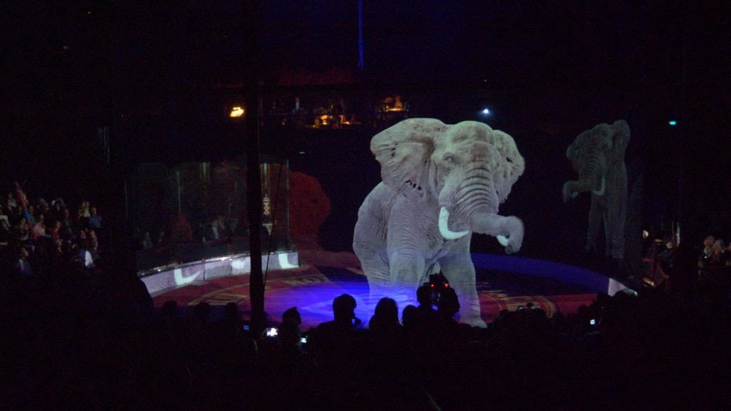 musearium's tweet photo. Hologram Circus! Wow https://t.co/2Fc70Vpkkc https://t.co/p9D5kVbXKy