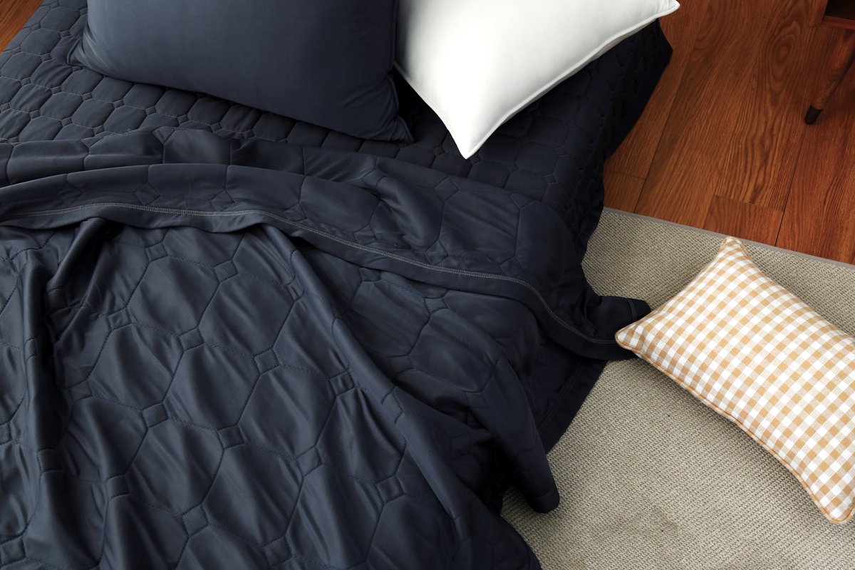 주목! 열대야 대비 기능성 여름 이불 등장!
'웰베딩', '노땀 여름이불세트' 및 '노땀 쿨매트' 출시!
3D 에어메쉬 냉감 소재로 피부에 열을 빼앗아 쾌적한 수면 환경 조성하는 기능성 이불!
출시 기념 이벤트, 뉴친환경 베개솜 증정!

웰베딩:wellbedding.co.kr
웰베딩 고객센터 031-647-3011