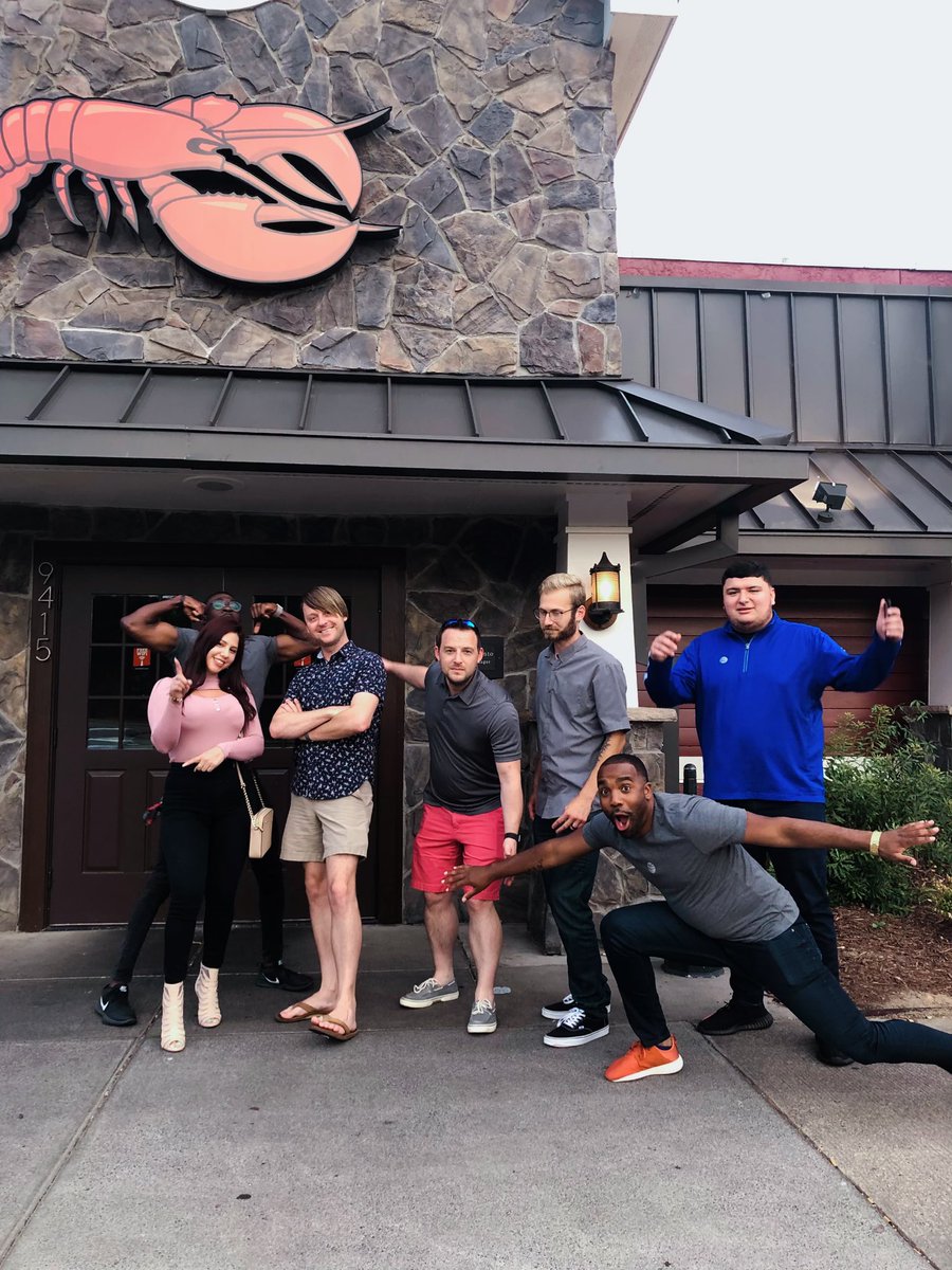 melania2390's tweet photo. Super proud of my Team #AGNB for winning this amazing Dinner, We are Champions for May!🙌🏆 Súper excited for my #MoneyRoe team to finish number one spot last month and more to come🙏 #CharLIT🔥 #RodgersTHAT @MarqRodgers @RyanALahr @404girl @AdamMRagab @CashHousePhil https://t.co/Mn9Hm0wiWW