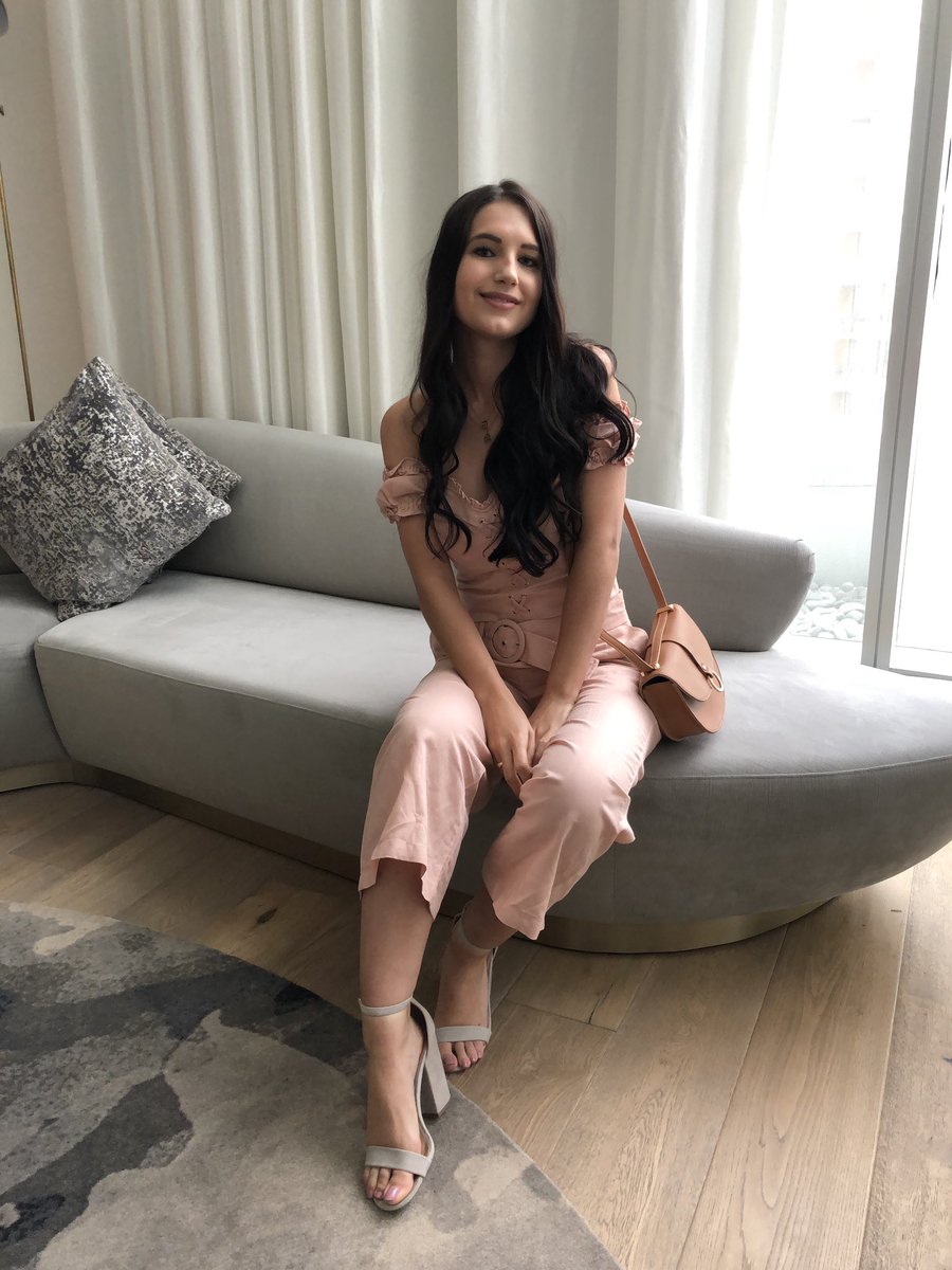 krystintysire's tweet photo. Enjoyed spending the morning with @evernewca and previewing their latest collections! Also, obsessed with this pink set they outfitted me in ๐ธ๐ #evernewstyle #iwantitall https://t.co/0OkjmiXTpA