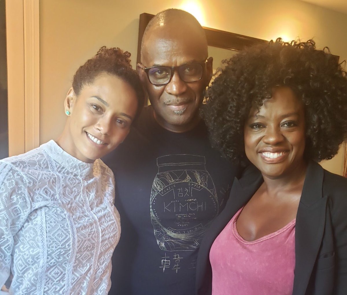 JuVeeProds's tweet photo. @ViolaDavis &amp; #JuliusTennon with the awesome Brazilian actress, @taisdeverdade! #HelloBrazil https://t.co/BfXFdqPpsx