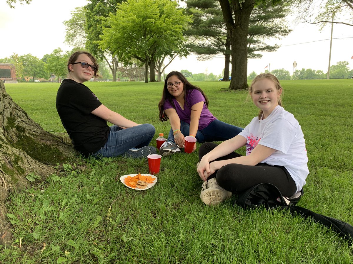 saraburden's tweet photo. NJHS celebrated a year of service with some snacks and silliness at Wilson Park. Proud to have served with these Big Reds! #MASBigReds #PowerUpMMS #NJHS https://t.co/bF8jwpU7eg