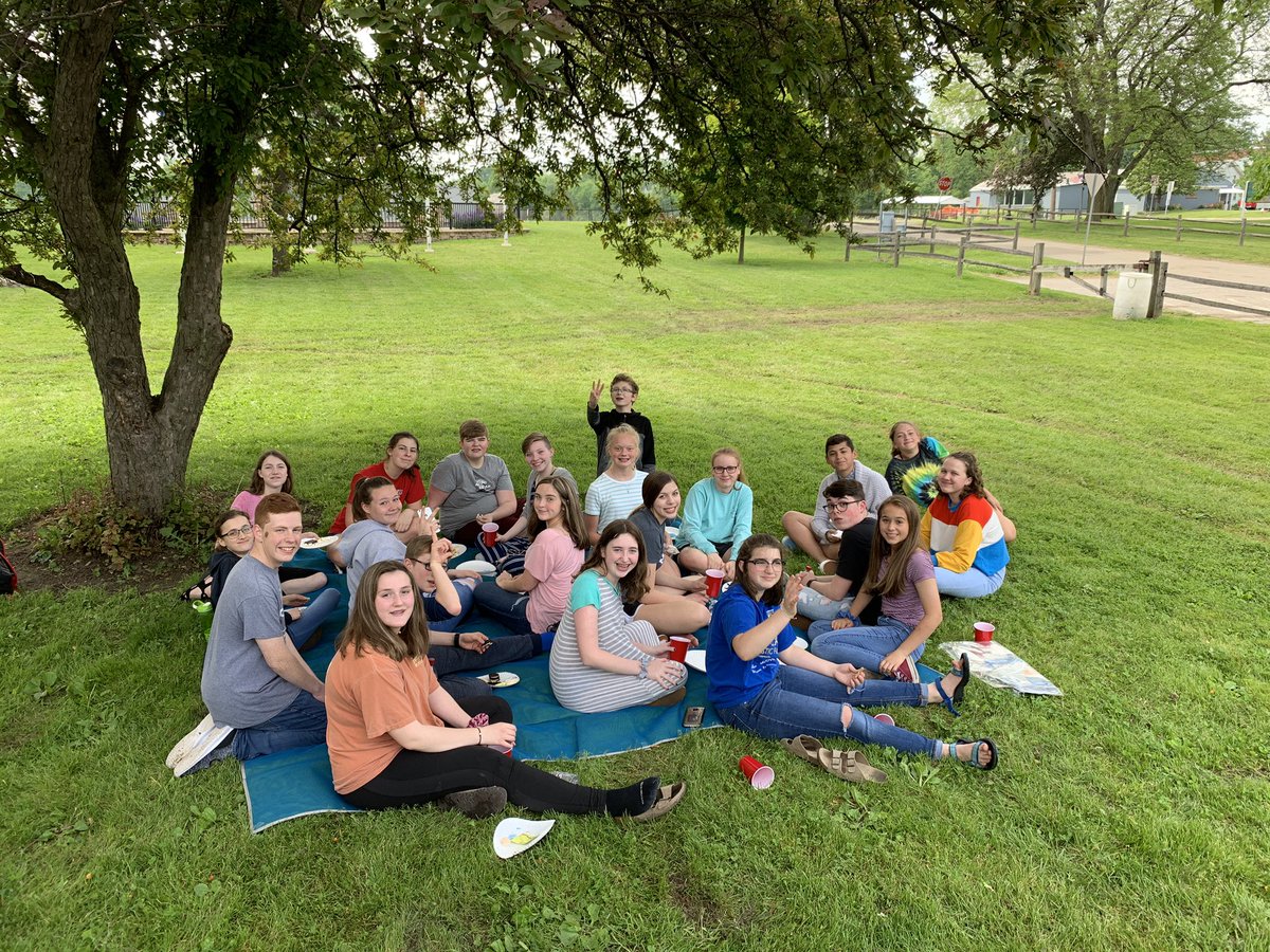saraburden's tweet photo. NJHS celebrated a year of service with some snacks and silliness at Wilson Park. Proud to have served with these Big Reds! #MASBigReds #PowerUpMMS #NJHS https://t.co/bF8jwpU7eg