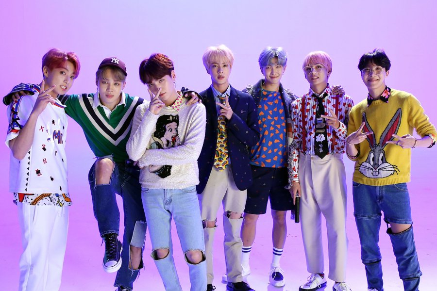 soompi's tweet photo. NASA Adds 3 #BTS Songs To Its Playlist For Next Voyage To The Moon #NASAMoonTunes https://t.co/NMLBtKGES9 https://t.co/dDNM0hlHxX