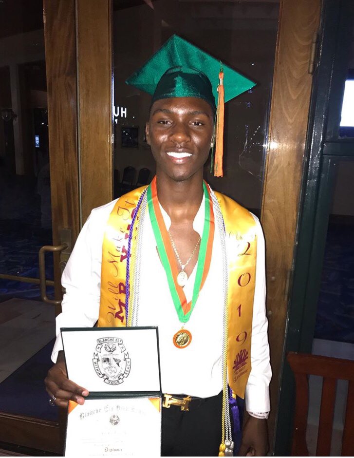 blessed_j2's tweet photo. Mama I made it 🙇🏾‍♂️💯 #LLAV🕊 #LLSD🕊#aamu23🐶 https://t.co/c3CC63pSzp