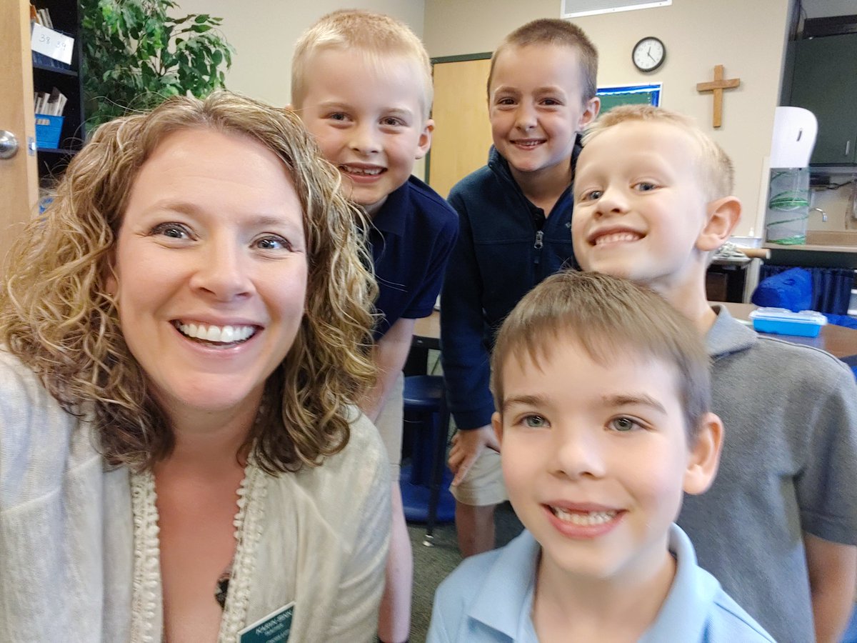 Lunch dates with these hamdsome guys. #1stchat #hclsindy #hclsteach