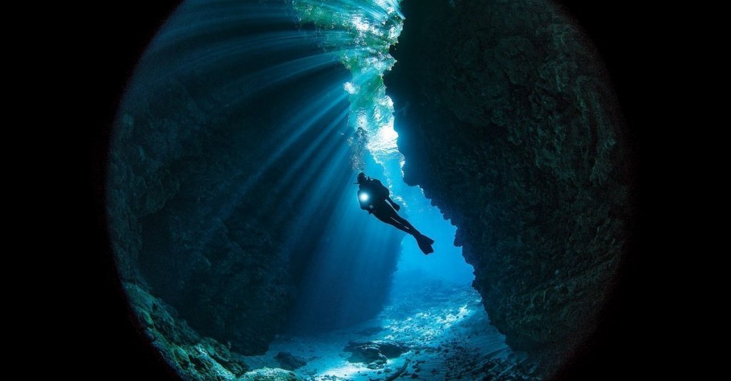 DestinationswD's tweet photo. Diving the Solomon Islands on the Bilikiki Liveaboard #travelistimewellspent #adventureisworthwhile #icangetyouthere https://t.co/QbvewPs8Ta https://t.co/S6TPnQl2df