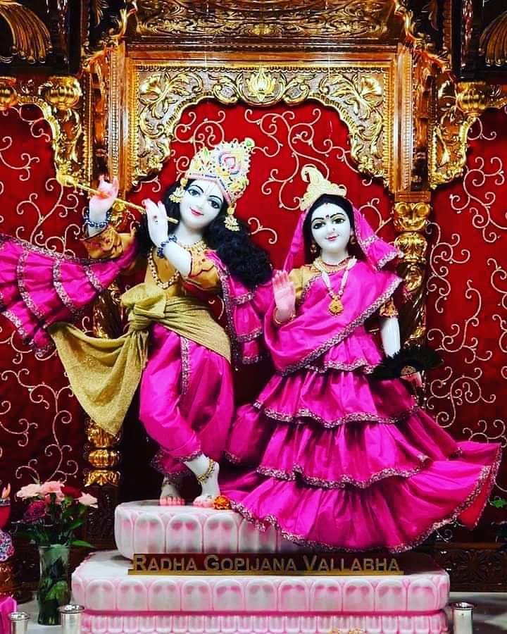 shashik_'s tweet photo. 🌺
तेरे दर्शन से हो जाऊं ओ कान्हा मैं पल-पल निहाल🌺

🌸तेरी मुझ पर असीम इनायत है यशोदा के लाल  🌷

🌹इक वो जगह बता दो कान्हा जहाँ तुम नहीं हो 🌼

🌺जिधर भी जाये नजर मेरी तुम तो बस वहीँ हो.🌺

🌹🌹जय श्री राधे🌹🌹 https://t.co/1lvnaIFMjY