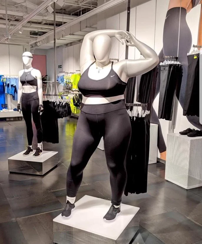 NIKEがぽっちゃりウェアの販売を強化しているらしい！！マネキンがリアルwww