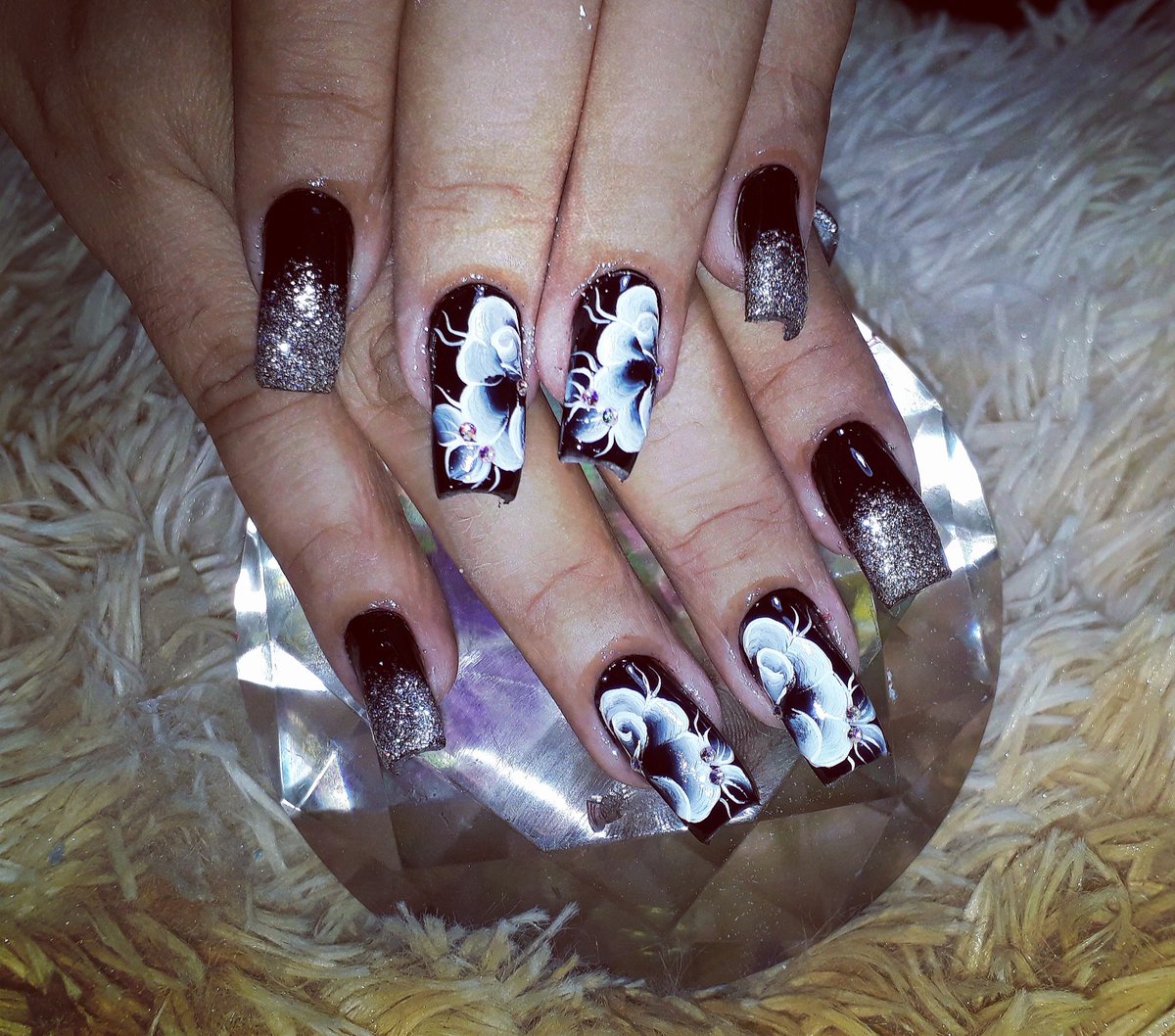 SabrinaNails28's tweet photo. New York 😍💅 Acrigel 💅😍 https://t.co/09SWbNeGME